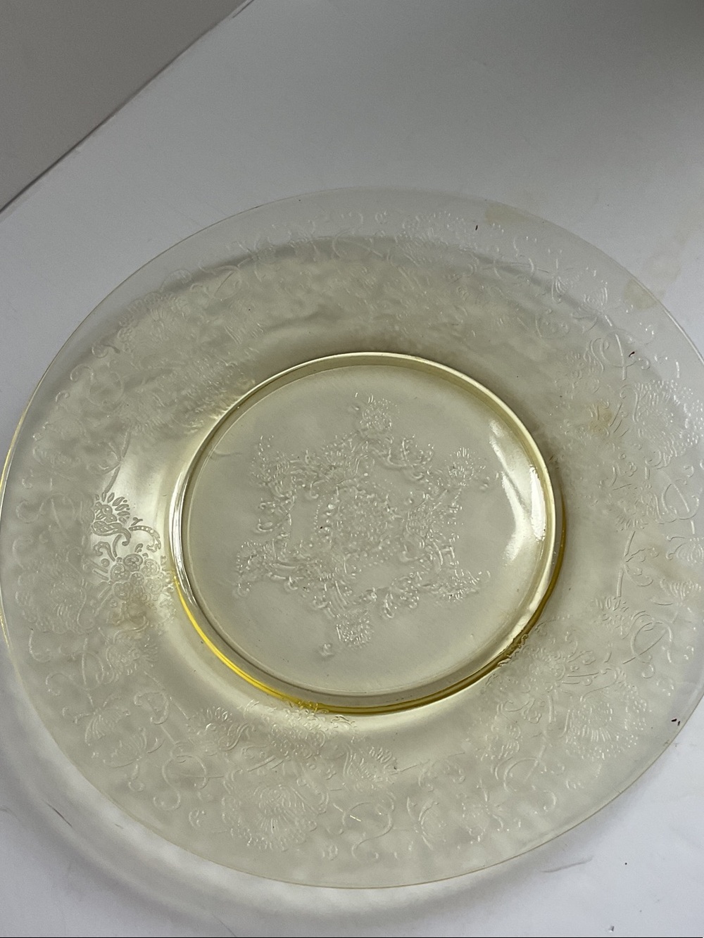 Hazel-Atlas Florentine #2 pattern clear depression glass plate.